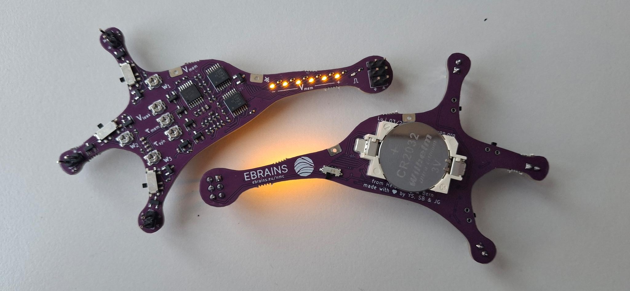 One teching and demonstration "Neuron" Lu.i